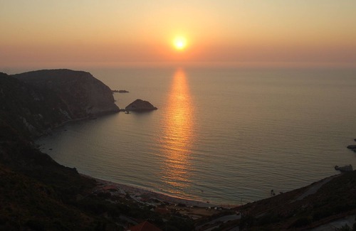 Paliki Appartement | Ground floor Luxury Studio for 2, above Petani Beach Kefalonia