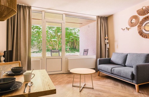 Bruinisse Appartement | Ground floor modern apartment for 2 people