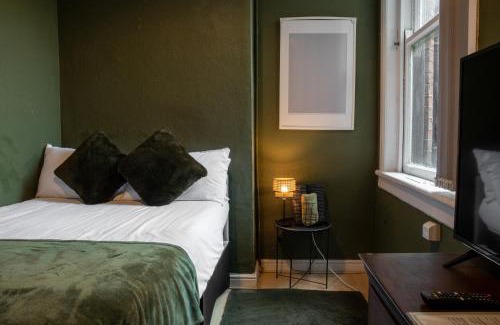Bordesley Appartement | GROUND FLOOR OLIVE SUITE, DIGBETH STUDIO (SLEEPS 2)