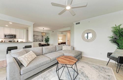 Lakewood Ranch Maison | Ground Floor Veranda - Lakewood National GC - 2BR + Den + Garage + Driveway
