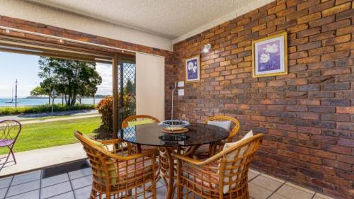 Bongaree Maison | Ground Floor with water views and pool!
