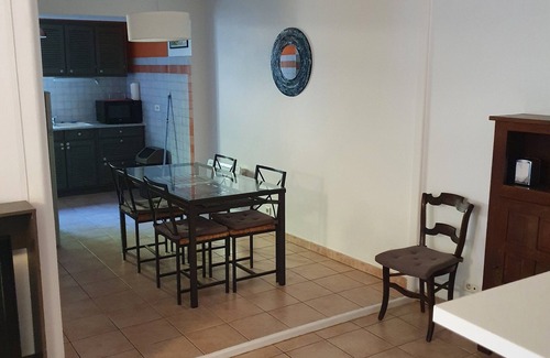 Saint-Jean-Pied-de-Port Appartement | Appartement RDC au cœur de la rue de la citadelle