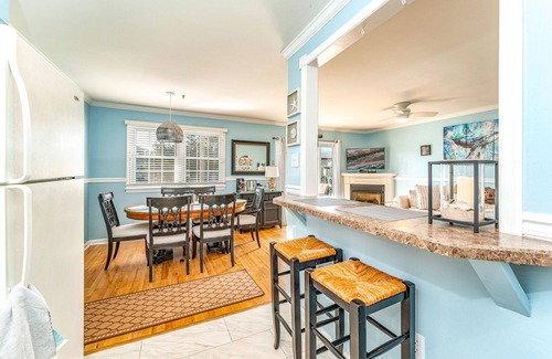 South End Copropriété | Ground-Level 3BR/2BA Condo- Easy Access & Steps to Ocean City Beach!