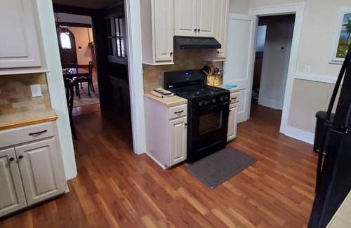 Canton Maison | Ground Zero in Canton's historic district, beautifully renovated 2brm, 2bth home