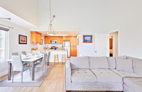 Balboa Peninsula Maison | Groundswell B