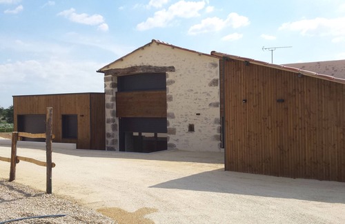 Les Herbiers Cottage | Group accommodation 15 beds 10 minutes from Puy Du Fou