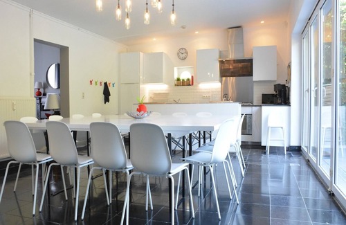 Anhee Maison | Maison de vacances spacieuse avec terrasse privée