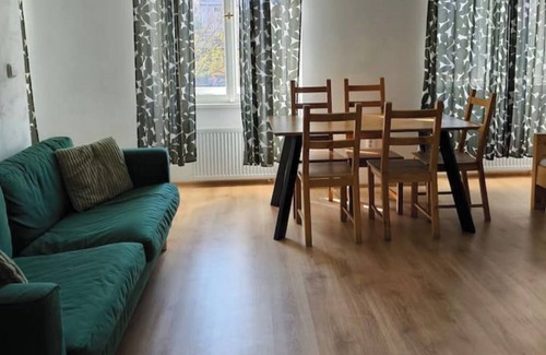 Karlin Appartement | Group family apartment near Florenc walk to center