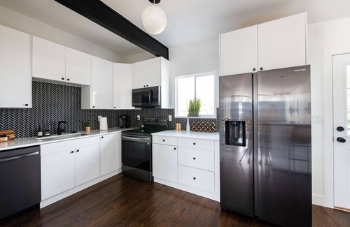 Lamar Heights Area Maison | Denver Oasis close to DT and Olde Town with Hot Tub and Games!