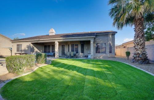 Palm Valley Maison | Group Getaway with Pool and Putting Green in Goodyear