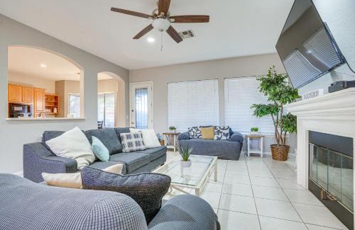 Palm Valley Maison | Group Getaway with Pool and Putting Green in Goodyear