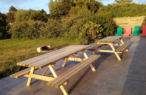 Ferques Maison | Gîte de groupe sur la Côte d'Opale à 10 min de Wissant avec Bain Nordique XXL.