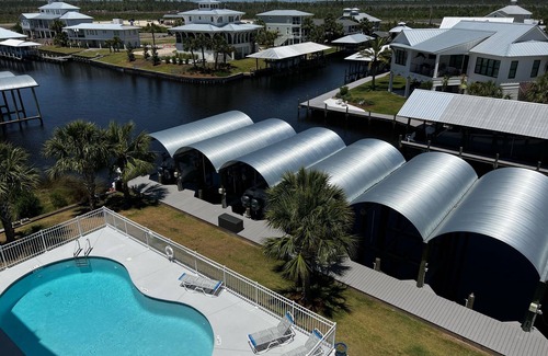 Mexico Beach Copropriété | Condo de luxe / slip pour bateau / piscine / 2BD-2BA / Fishing Pier