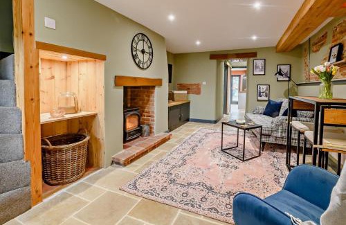 Roughton Maison | Grove Corner