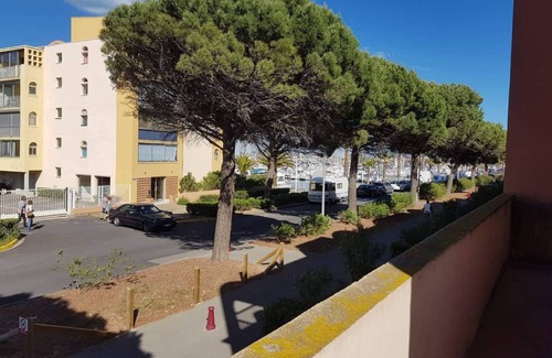 Gruissan Appartement | Appartement gruissan refait a neuf avec grande terrasse vue degagee sur marina