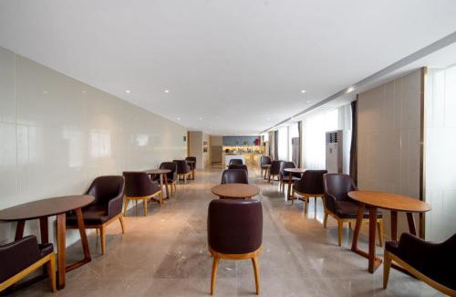 Huadu Hôtel | Guangzhou Baiyun Airport Yunzhi Hotel near Terminal One - Complimentary Shuttle Bus between hotel to Canton Fair Complex during Canton Fair