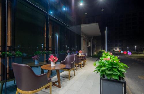 Huadu Hôtel | Guangzhou Baiyun Airport Yunzhi Hotel near Terminal One - Complimentary Shuttle Bus between hotel to Canton Fair Complex during Canton Fair
