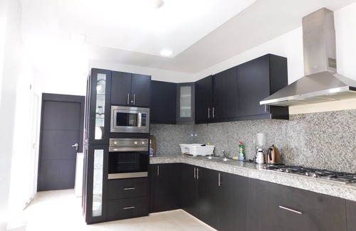 Guayaquil Maison | Guayaquil, grande maison du secteur commercial et touristique, à 40 minutes des plages.