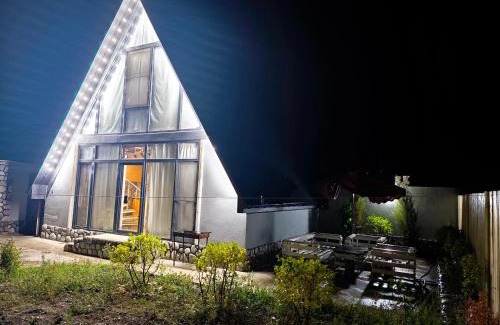Azerbaijan Maison | Guba A-frame near forest & lake