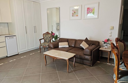 Lagonissi Copropriété | Guest apartment within a villa in Lagonissi