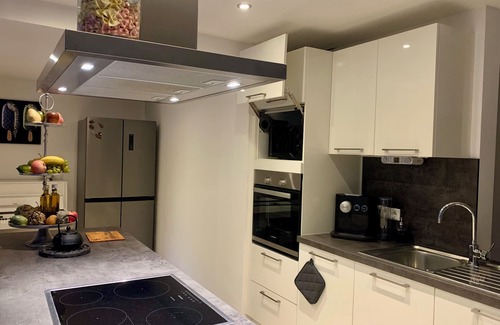Region Hannover District Appartement | Guest apartment in Burgwedel City, for business and family, 6 persons