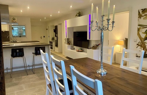 Region Hannover District Appartement | Guest apartment in Burgwedel City, for business and family, 6 persons