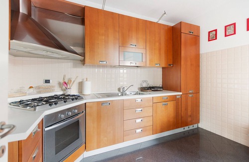 Morivione Appartement | Guest Host- Milan University Bocconi Terrace Apt!