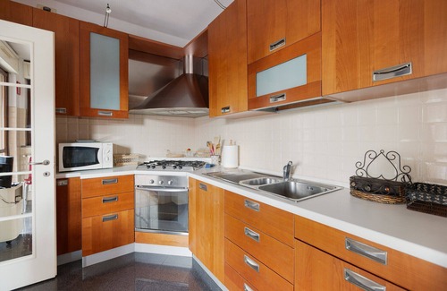 Morivione Appartement | Guest Host- Milan University Bocconi Terrace Apt!