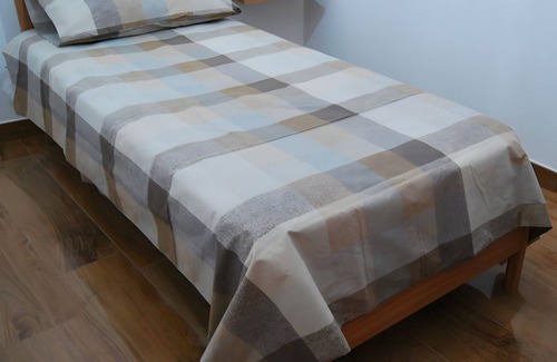 Spiano Maison | Guest House 'The White House' with Mountain View, Wi-Fi and Air Conditioning