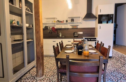 Mont-Saxonnex Appartement | Maison d'hôtes "Automne" avec vue sur les montagnes, terrasse privée et Wi-Fi
