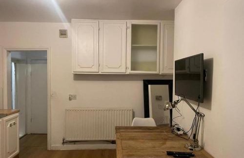 Balham Maison | Guest House Balham, South London Spacious, Lambert, 6 rooms available