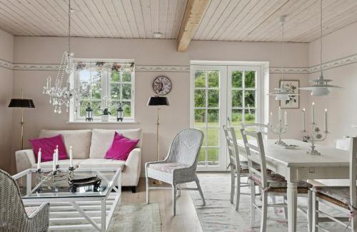 Lolland Municipality Maison | Guest House By Lake And Forest