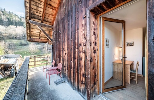 Mont-Saxonnex Appartement | Maison d'hôtes 'Chambre Eté' avec vue sur les montagnes, terrasse privée et Wi-Fi
