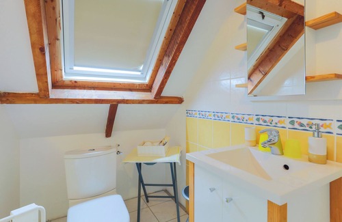 Kerien Lit Et Petit-Déjeuner | Casa de huéspedes 'Chambre Jaune' con terraza privada, jardín privado y Wi-Fi