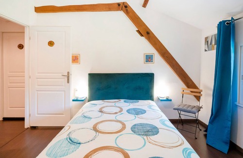 Mauleon-d'Armagnac Lit Et Petit-Déjeuner | Guest House 'Chene' with Shared Terrace, Wi-Fi and Air Conditioning