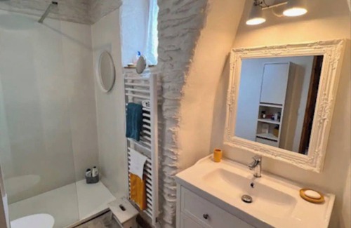 Saint-Paul-la-Coste Maison | Casa de huéspedes 'Chambre Cévenole' con piscina compartida, Wi-Fi y aire acondicionado