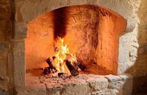 Galipe Maison | Guest House 'Hercules Guesthouse Axiri' with Mountain View, Wi-Fi and Air Conditioning
