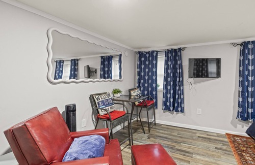 Watkins Glen Appartement | Guest House in the heart of Watkins Glen!