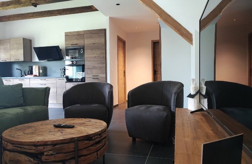 Saint-Antoine Maison | APPARTEMENT MONT D'OR T3 AVEC BALNEO ET SAUNA