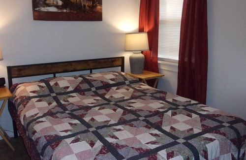 Centerville Maison | Guest House on Beautiful Cane Creek -- State Parks and Tennessee River Nearby