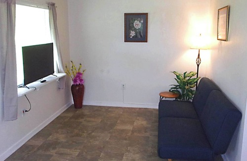 Centerville Maison | Guest House on Beautiful Cane Creek -- State Parks and Tennessee River Nearby