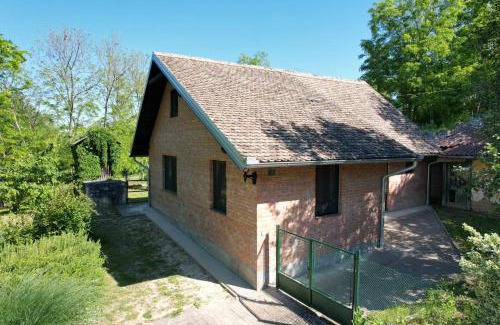 Batina Maison | Guest House SANIV