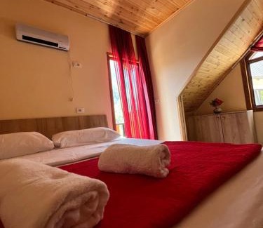 Theth Maison | Guest House Shtëpiza Theth