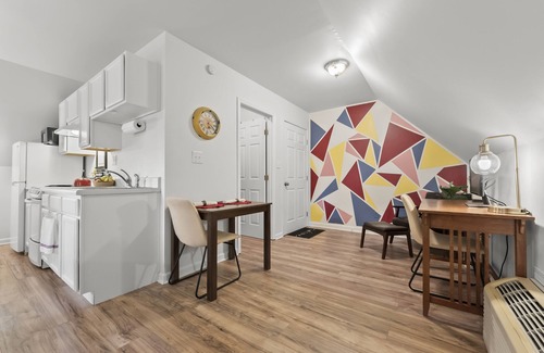 Austell Appartement | Guest House Studio + Bonus Space - 30Days+ Ok! King Bed, Fast Wi-fi, Quiet Area!
