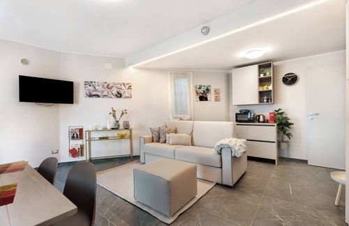 Belgirate Appartement | Maison d'hôtes "Sunset On The Lake" avec vue sur le lac, terrasse privée et Wi-Fi