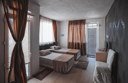 Pomorie Maison | Guest House Taligarov