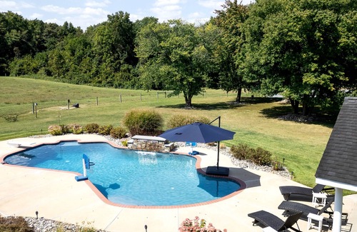 Sudlersville Maison | Guest Lodge | Private Pool | Outdoor Dining | Game Room
