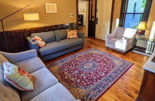 Middletown Maison | Guest pavilion in 1814 Historic Home in Middletown