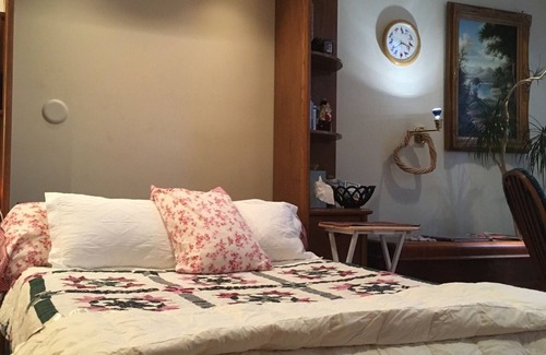 Aspen Appartement | Guest Rm w/En-suite Bath, Separate Entrance, Wet Bar.