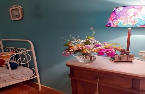 Mouzieys-Panens Lit Et Petit-Déjeuner | Guest Room 'La Grange Aux Livres' with Shared Garden and Wi-Fi